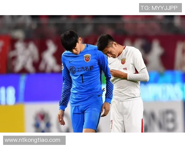 上海排球队战术引发热议球迷与专家观点交锋分析 上海排球队战术引发热议球迷与专家观点交锋分析