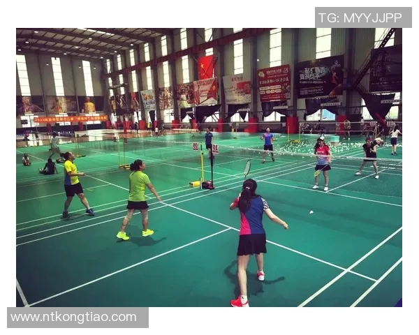 南京羽毛球队的意识提升与团队精神探讨聚焦羽毛球运动的未来发展